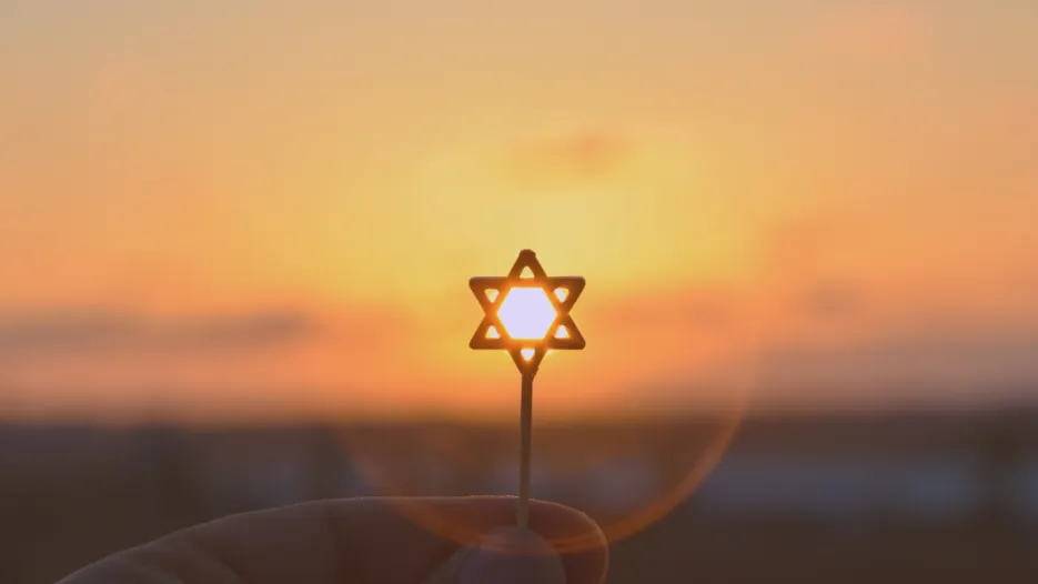 Ljudi su uobičajeno zainteresirani za konverziju iz dva osnovna razloga &ndash; vjerskog, a neki i migracijskog, Foto: 